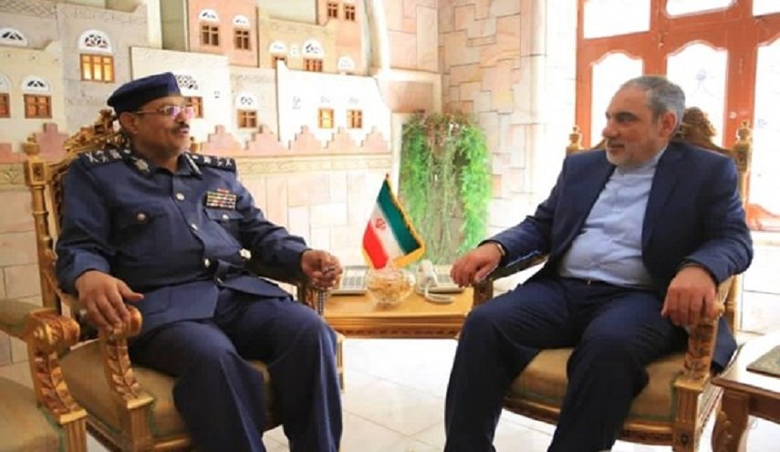 السامعي: حضور السفير الإيراني في اليمن كسر الحظر الدبلوماسي السعودي