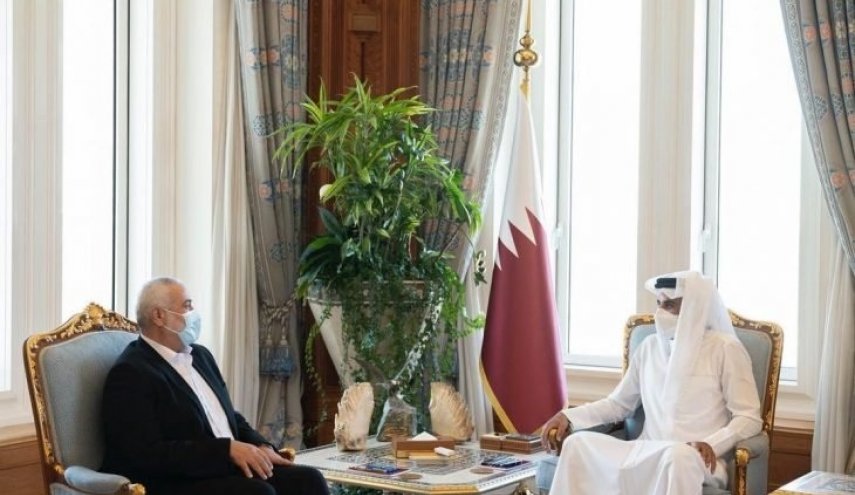 اسماعيل هنية يلتقي امير قطر بالدوحة