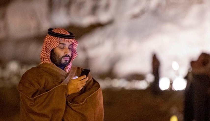 كيف يراقب ابن سلمان السعوديين ويرصد تفاصيل حياتهم!