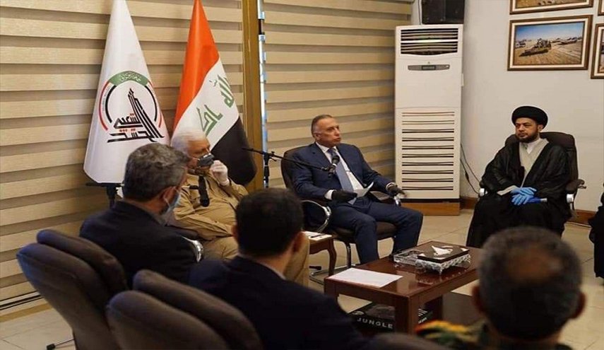 الكاظمي يزور هيئة الحشد الشعبي ويجتمع برئيسها وقادتها