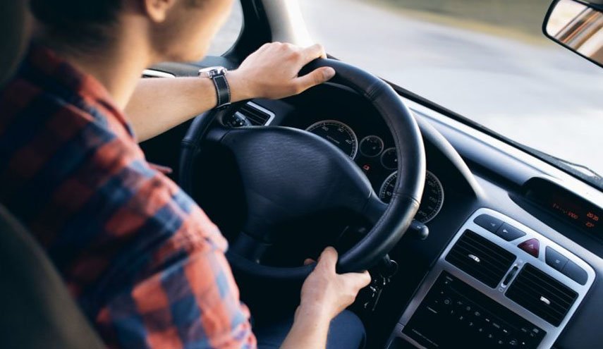 رجل عنيد ينجح في اختبار رخصة قيادة بعد 150 مرة!