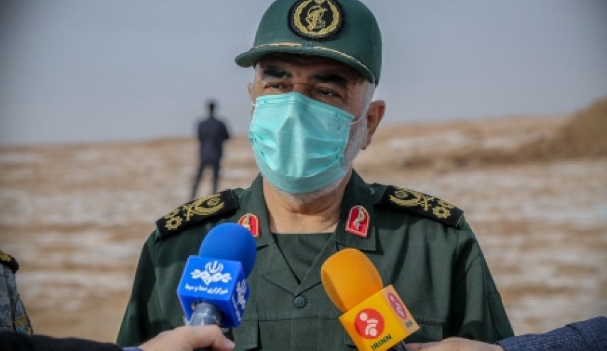 اللواء سلامي: من استراتيجياتنا استهداف السفن الحربية للعدو بصواريخ باليستية