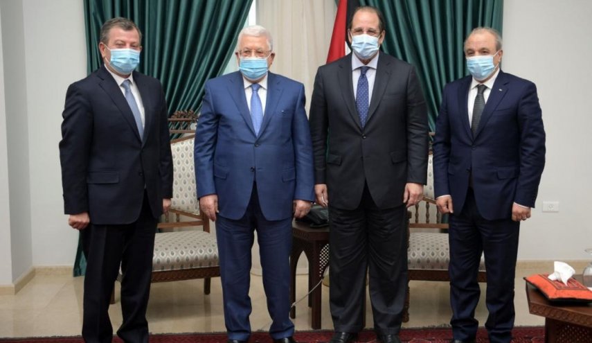 عباس يجتمع بوفدين من المخابرات المصرية والاردنية في رام الله
