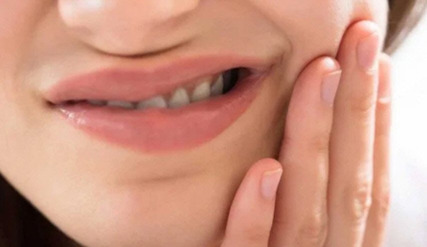 الشوكة العظمية تظهر بالفم أيضا... وعلاجها!