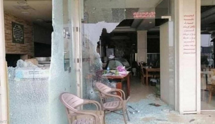 بالصور.. هجوم مسلح على مطعم في العراق 'لأغرب سبب'!

