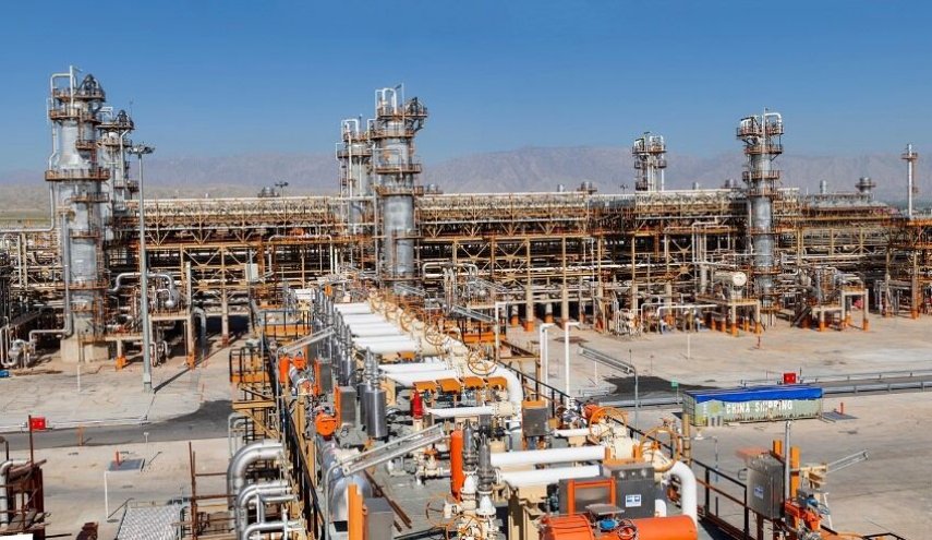 روحاني يدشن اكبر مصفاة للغاز في الشرق الاوسط جنوبي البلاد