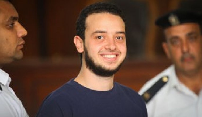 زوجة محمد البلتاجي تروي معاناة إبنها في سجون السيسي 