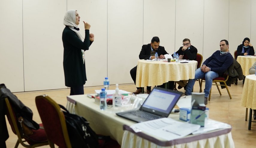 لجنة الانتخابات الفلسطينية تبدأ تدريب طواقمها الميدانية 