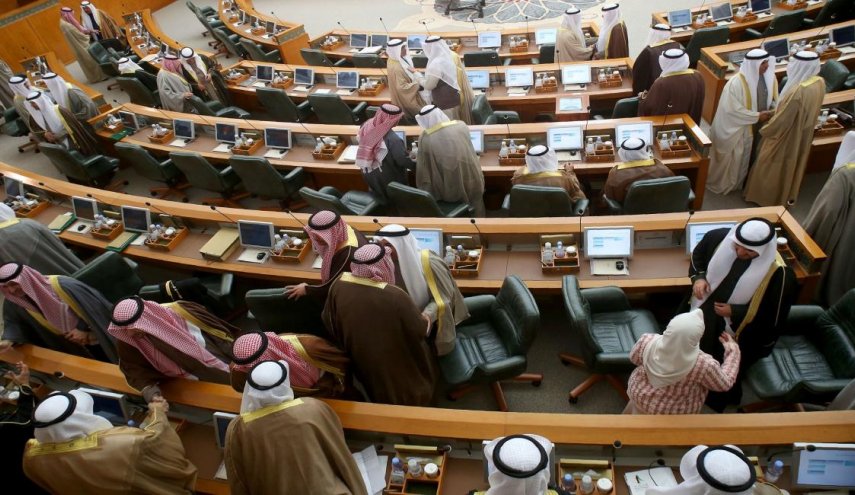 إحدى أغنى الدول النفطية على وشك استنفاد الأصول السائلة