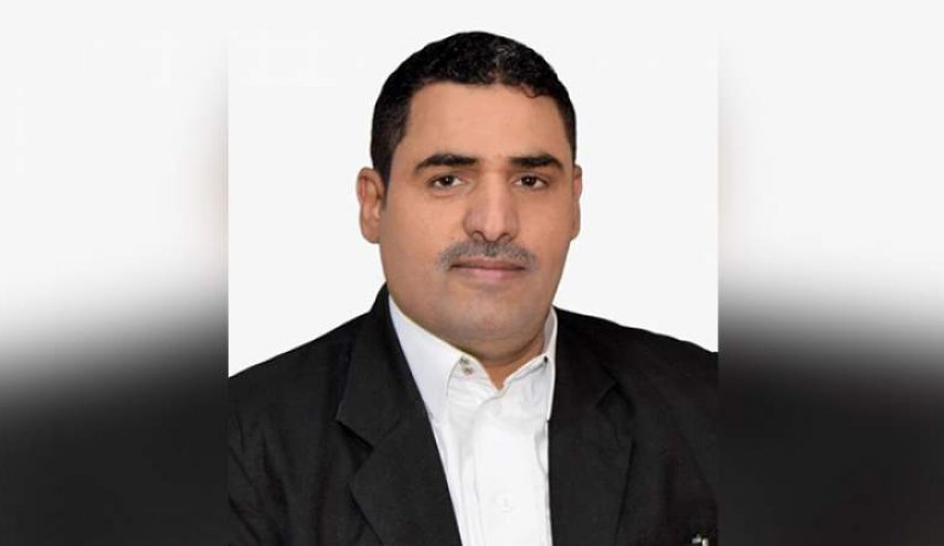 مسئولان يمنيان يعلقان على تلويح 