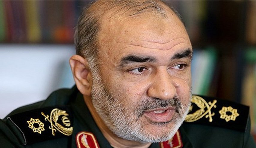  اللواء سلامي:  الحرس الثوري يبذل كل طاقاته لخدمة الشعب