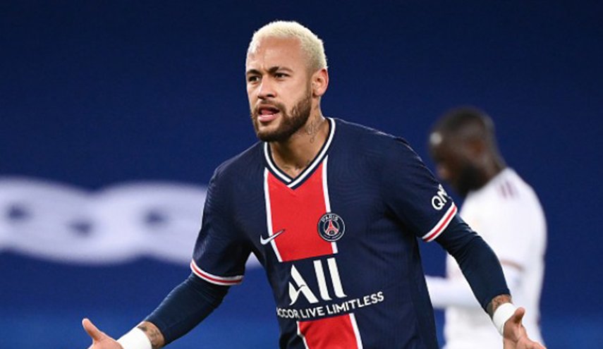 البرازيلي نيمار باق مع باريس سان جيرمان بعقد جديد 