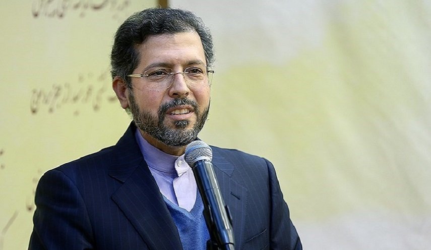 خطيب زاده: الثورة الإسلامية ثمرة كفاح طويل من أجل الاستقلال والكرامة