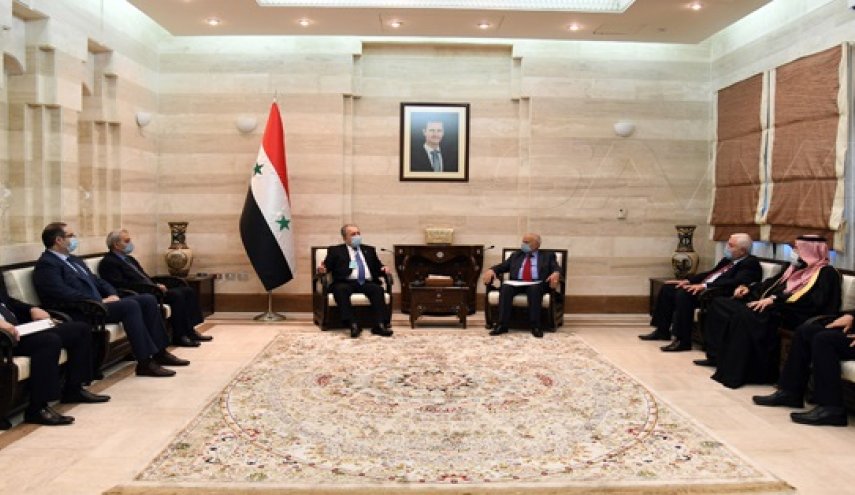 عرنوس يبحث مع أعضاء البرلمان خطوات اعادة اعمار دير الزور