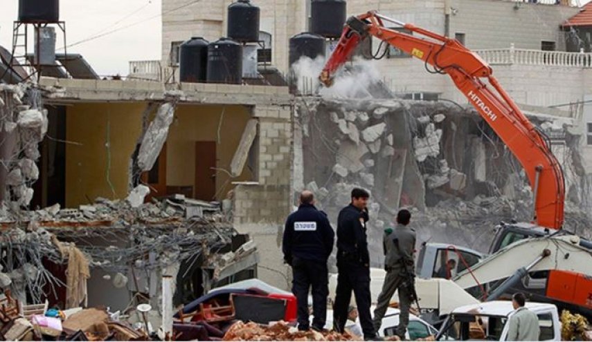 الإحتلال يخطر بهدم 15 منزلًا جنوب نابلس