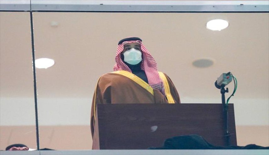 ابن سلمان يحتمي بسترة مضادة للرصاص خلال كاس السعودية للخيول