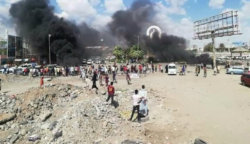 حكومة هادي تترقب انفجار ثورة شعبية ضدها في الجنوب