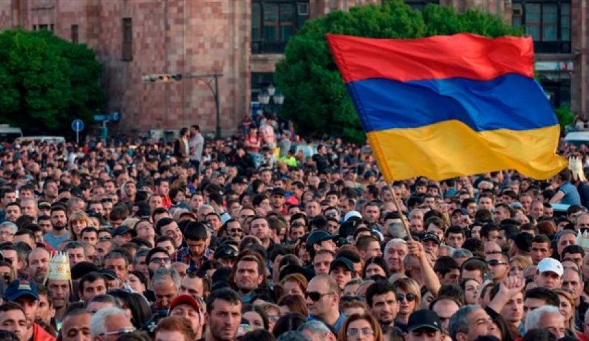 الرئيس الأرمني يرفض طلب باشينيان إقالة قائد الأركان
