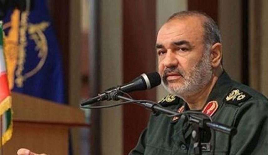 اللواء سلامي: المفكرون كالشهداء يهبون الحياة ولا يموتون أبدا