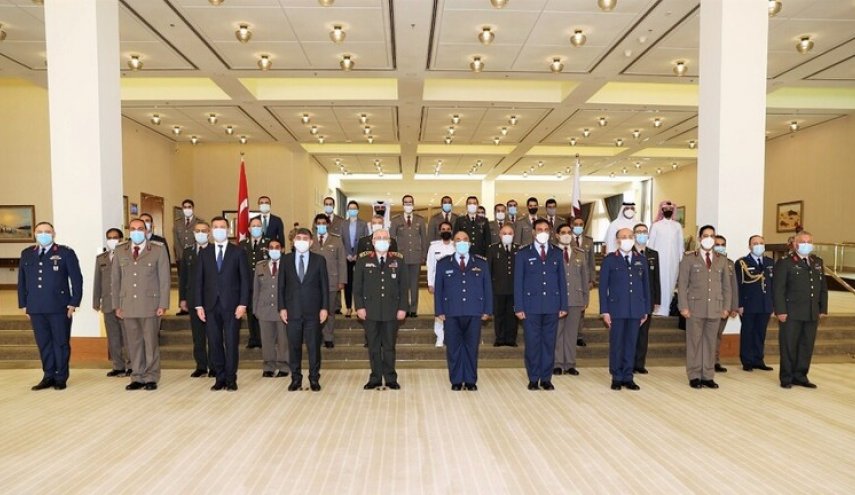 الدفاع القطرية توقع اتفاقيات تعاون جديدة مع تركيا