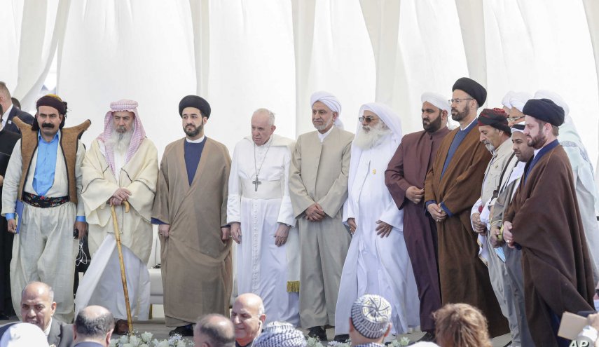 السفارة العراقية بالفاتيكان تعلق على زيارة البابا