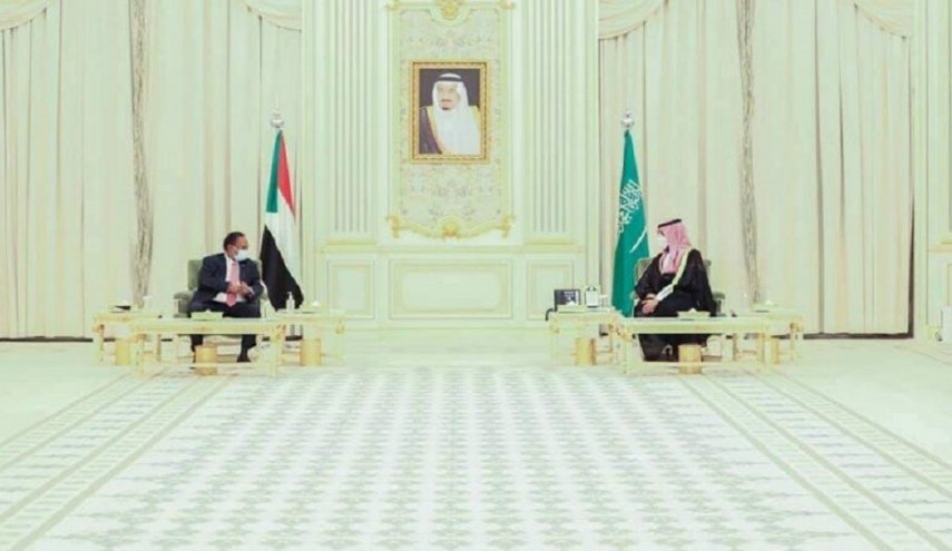 بن سلمان يلتقي حمدوك في الرياض