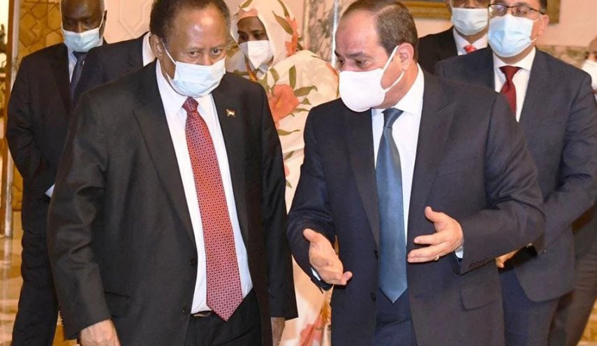 السيسي وحمدوك يؤكدان على التنسيق لتوصل لاتفاق بشأن سد النهضة