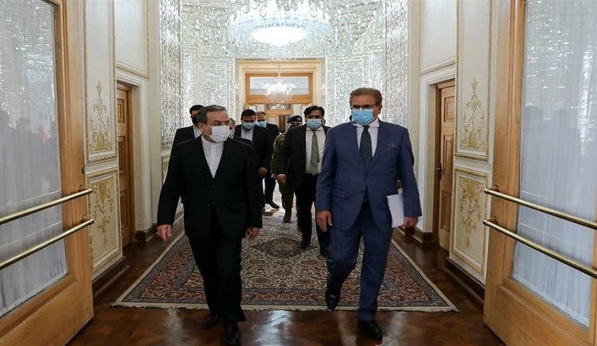 قلق ايراني باکستاني مشترك من حضور داعش الارهابي في افغانستان 