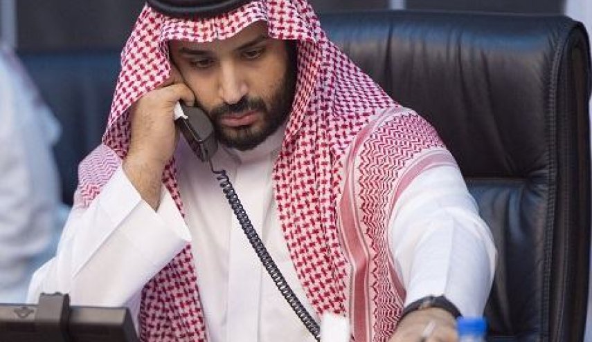 أكاديمي إماراتي: محمد بن سلمان لا يحسن تدبير مزرعة دجاج!