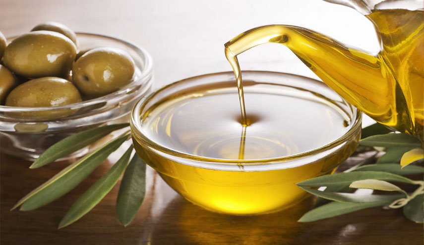 دهن جسمك بزيت الزيتون بعد الاستحمام