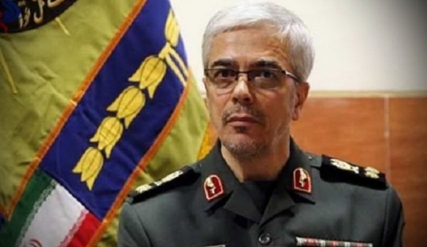 اللواء باقري يهنئ بمناسبة يوم حرس الثورة الاسلامية