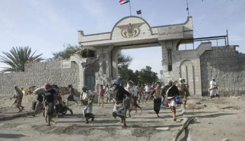 الكشف عن دور إماراتي للاطاحة بحكومة هادي
