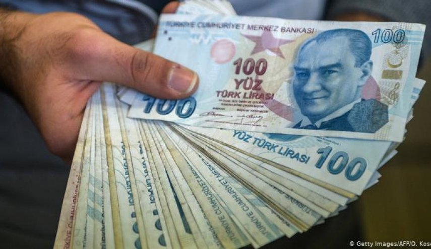 هبوط حاد لقيمة الليرة التركية بعد قرار من أردوغان
