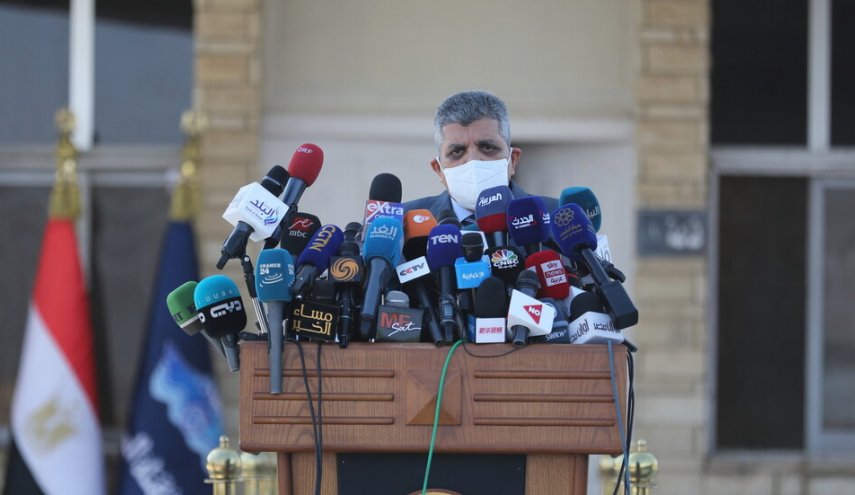 321 سفينة في وضع الانتظار منذ جنوح السفينة صباح الثلاثاء