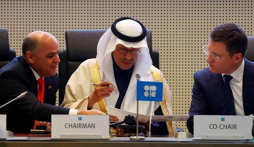 إدارة بايدن «وسيطاً» نفطيّاً: نريد أسعاراً معتدلة!
