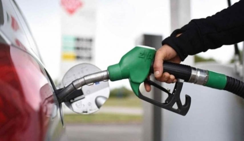 ما أسباب انبعاث رائحة البنزين في السيارة؟