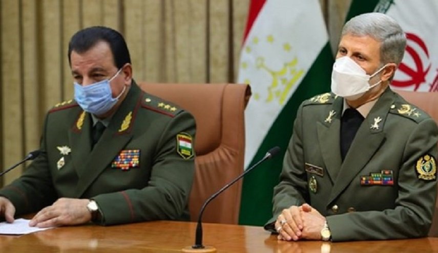 وزير الدفاع الايراني: الخارج وراء التهديد الارهابي للمنطقة 