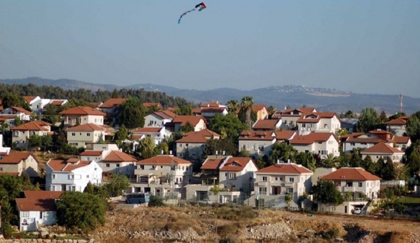 تقرير: الفلسطينيون يدفعون الضريبة سواء بمجيء الجمهوريين أو الديمقراطيين الأميركيين 