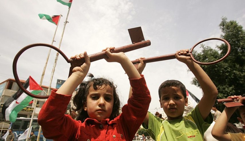 اللاجئون الفلسطينيون في لبنان ينددون بالحملة المشبوهة للهجرة الجماعية