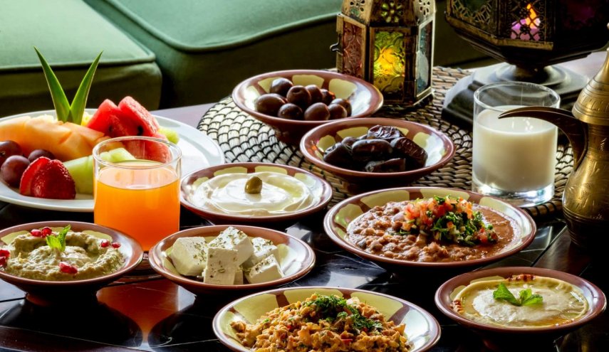 أول سحور في رمضان.. تعرف على أطعمة تمنحك الشبع وترطب جسدك في ساعات الصيام