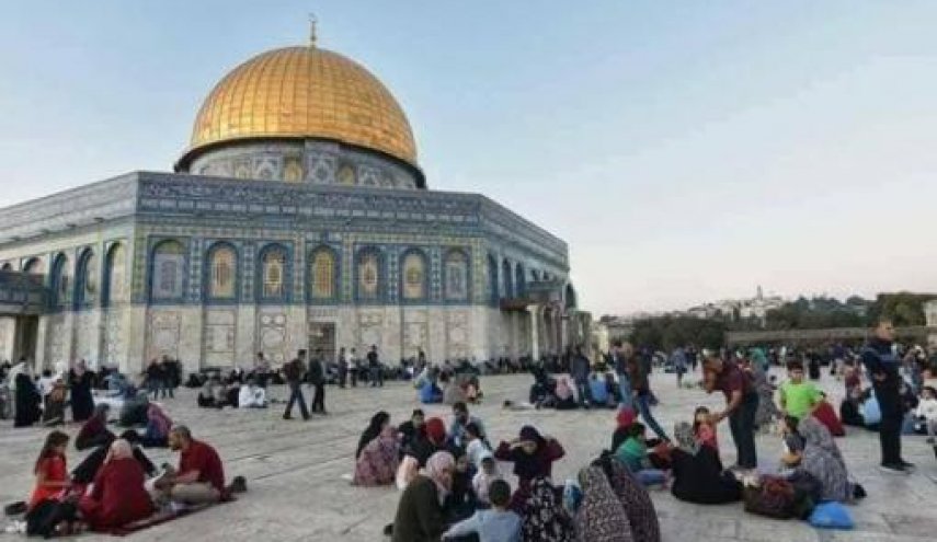 الاحتلال يمنع ادخال وجبات الافطار للصائمين المتواجدين بالأقصى