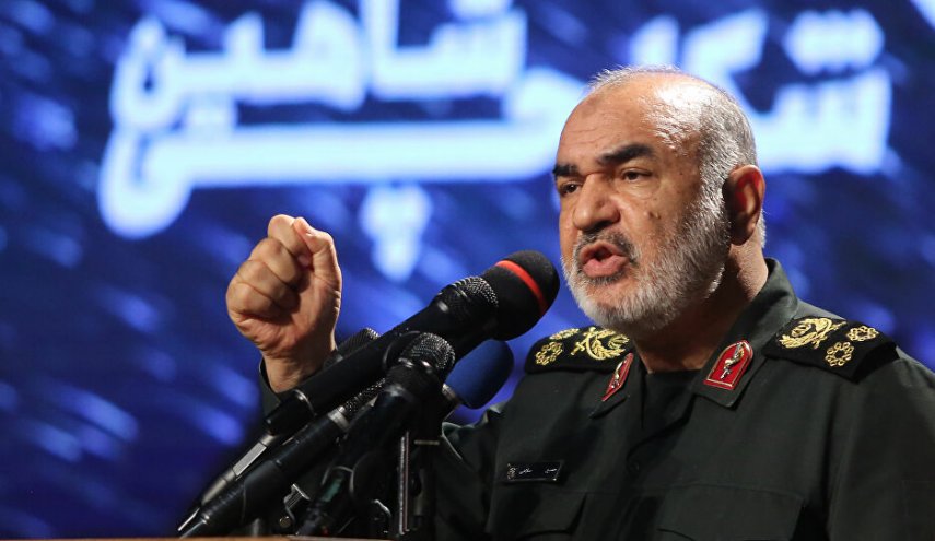اللواء سلامي: الجيش والحرس الثوري لن يسمحا بزعزعة أمن البلاد
