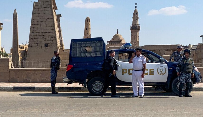 مصر.. معركة عنيفة بالأسلحة وسقوط عدد من الإصابات
