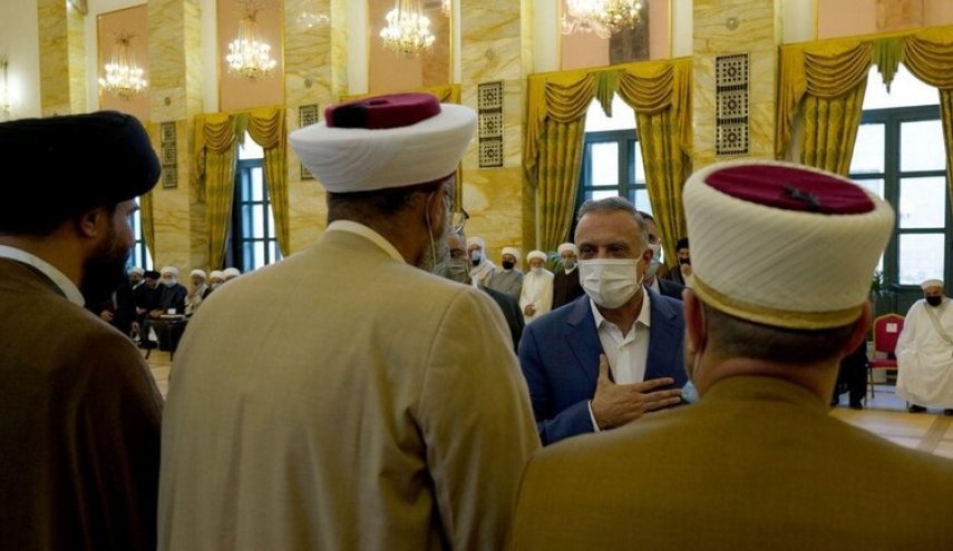 الكاظمي يشيد بدور علماء الدين في نشر التوعية الصحيحة