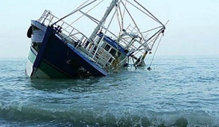 جثث طافية في المتوسط بعد انقلاب قارب يقل عشرات المهاجرين قبالة ليبيا