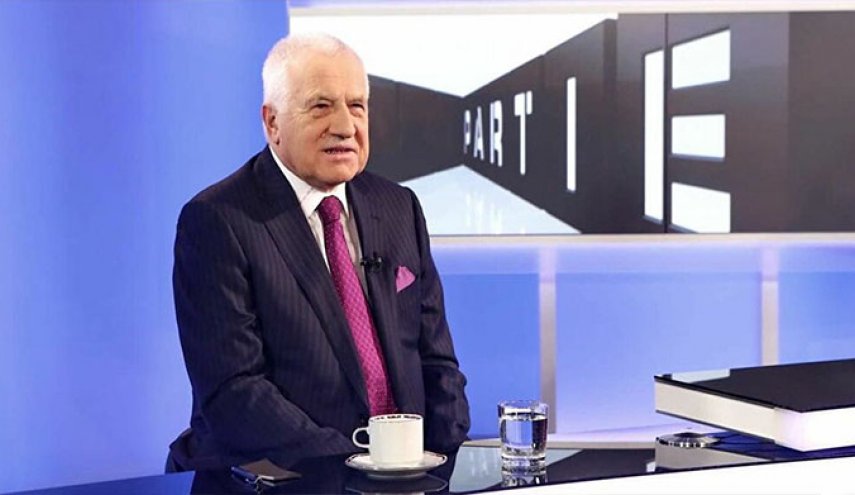 رئيس التشيك السابق: أشعر بالخجل.. نحن ننبح كجرو على روسيا
