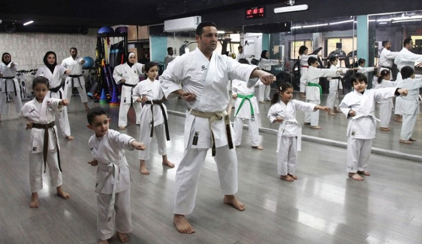 عائلة فلسطينية تسعى لدخول موسوعة غينيس برياضة اليد الفارغة
