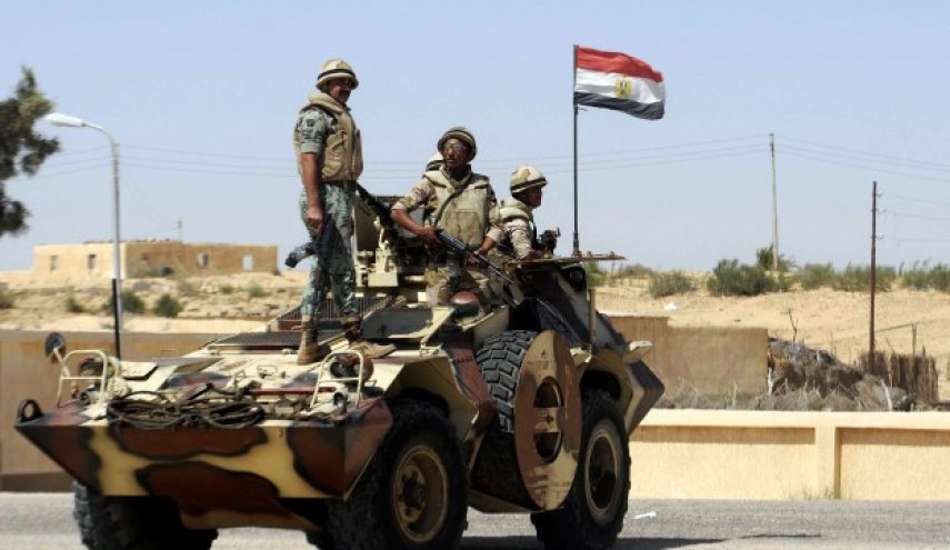 في عيد تحرير سيناء... قصف جوي وقتلى برصاص الجيش المصري
