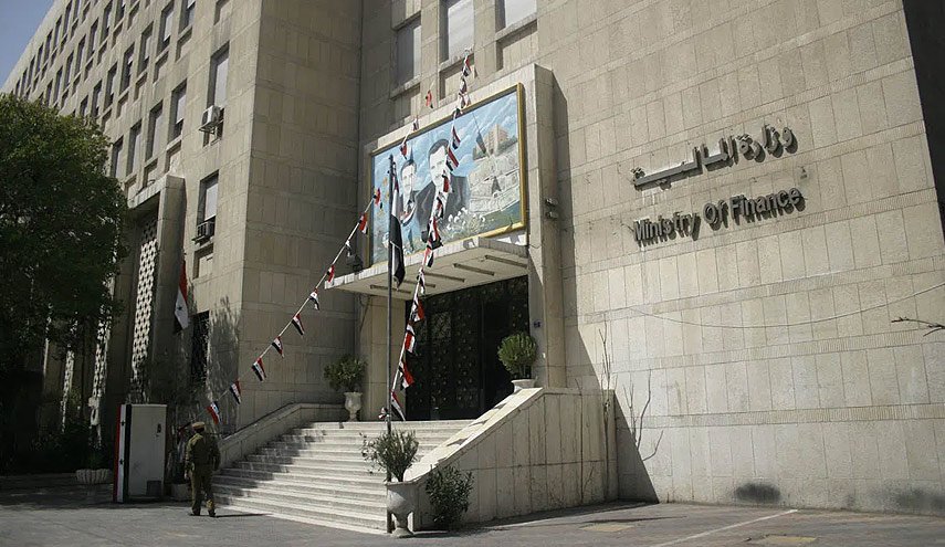 وزارة المالية السورية تحجز احتياطياً على أموال رجل أعمال وشركة لبنانية