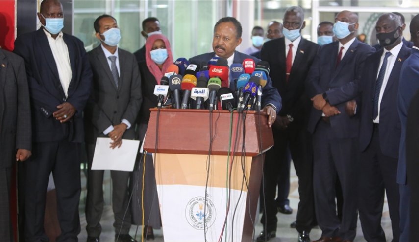 حمدوك: السودان يمضي نحو بناء جيش وطني محترف
